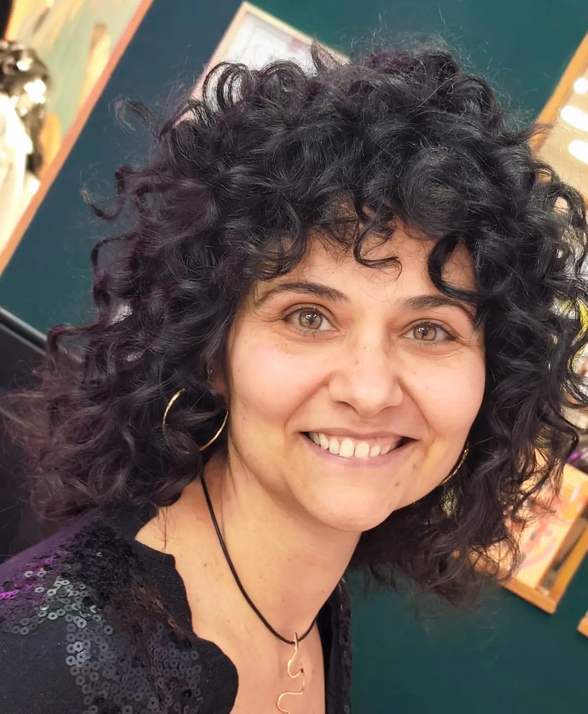 Ricci scuri definiti